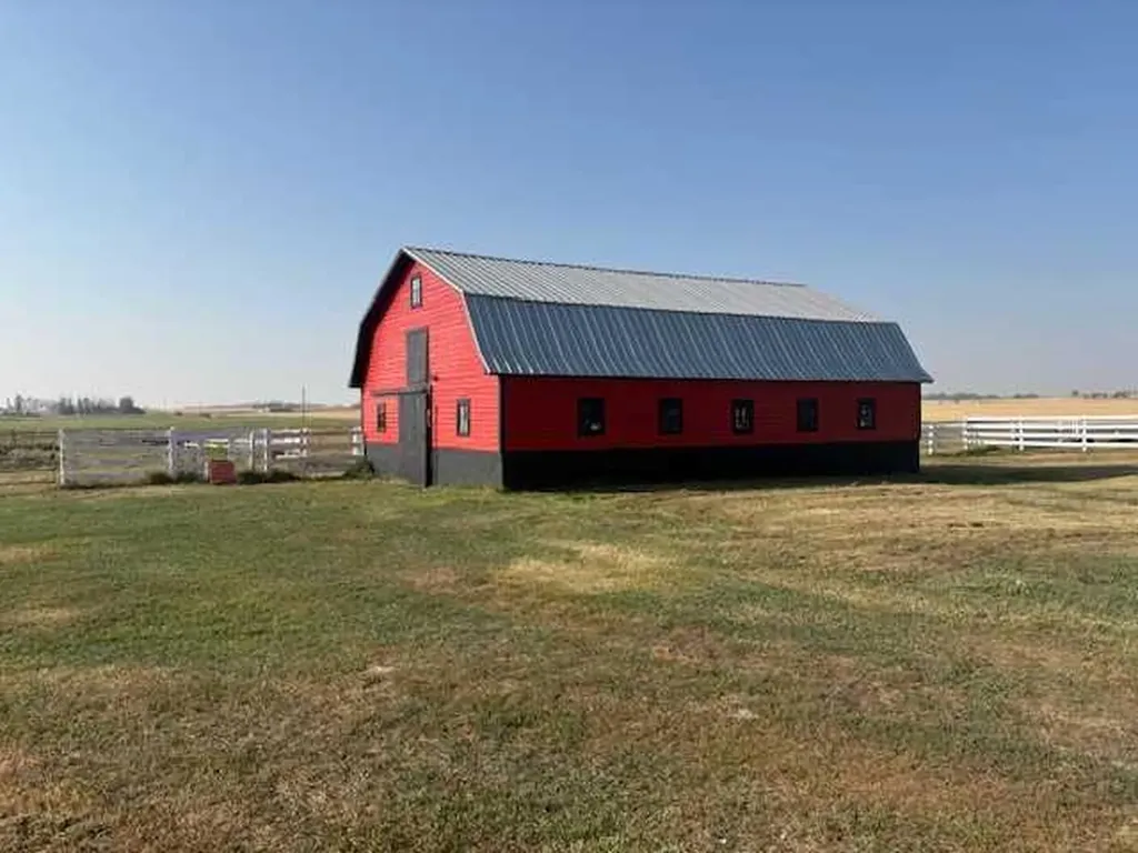 335035 Range Road 271 Rural Kneehill County AB T4H 4A2