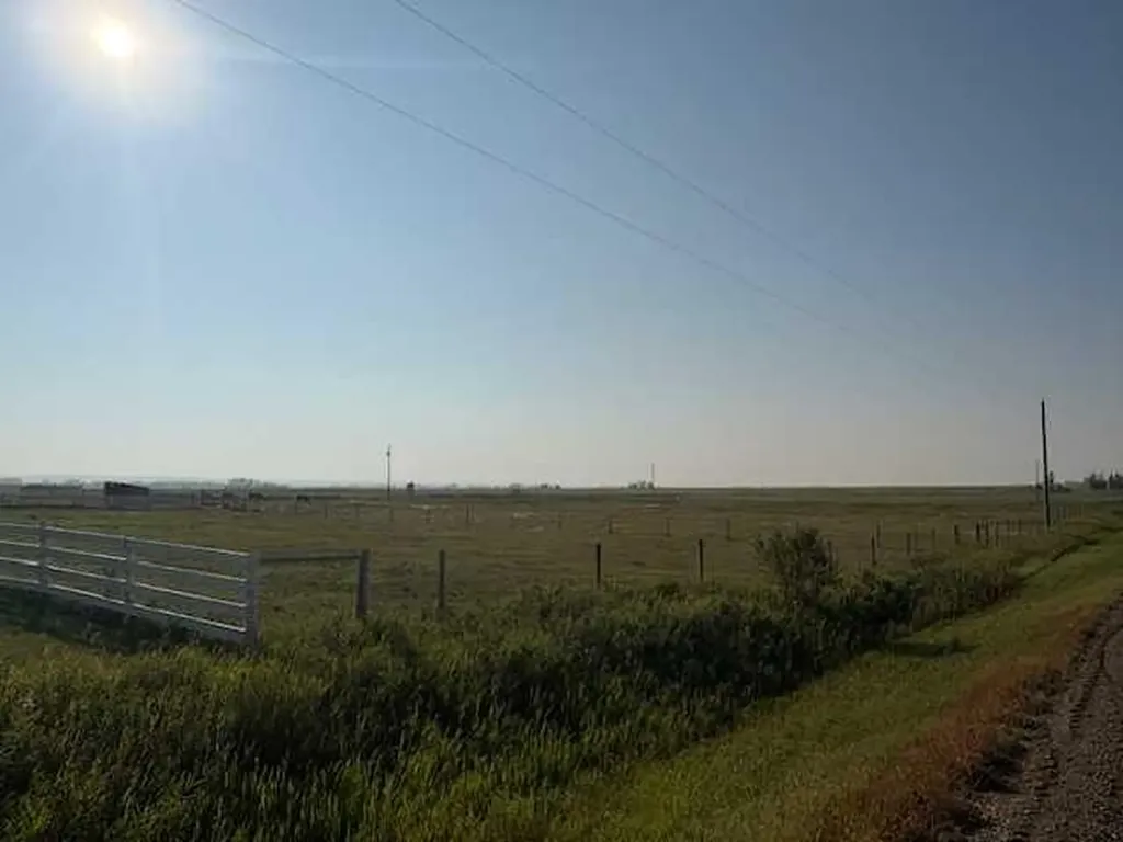 335035 Range Road 271 Rural Kneehill County AB T4H 4A2