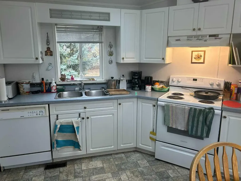 335035 Range Road 271 Rural Kneehill County AB T4H 4A2