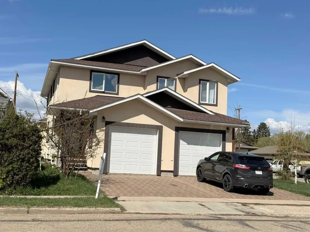 5140 51 Street Lacombe AB T4L 1H9
