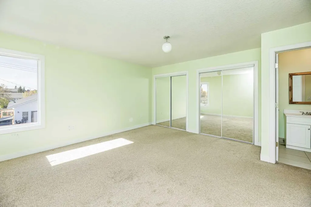 5140 51 Street Lacombe AB T4L 1H9