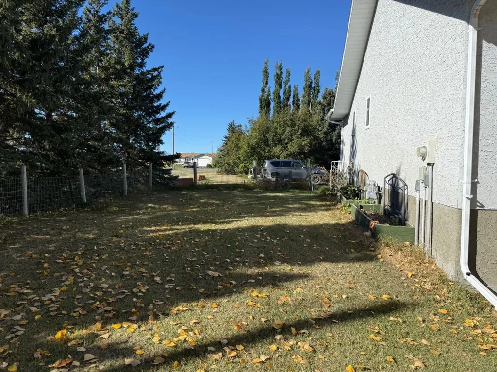 343 3 Street N Glenwood AB T0K2R0