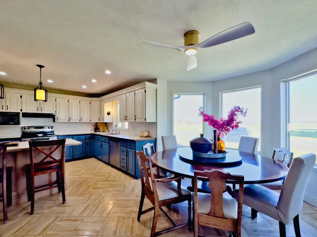42082 Range Road 274 Hill Spring AB T0K 1E0