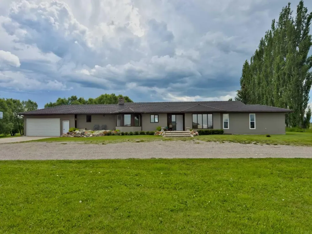 42082 Range Road 274 Hill Spring AB T0K 1E0