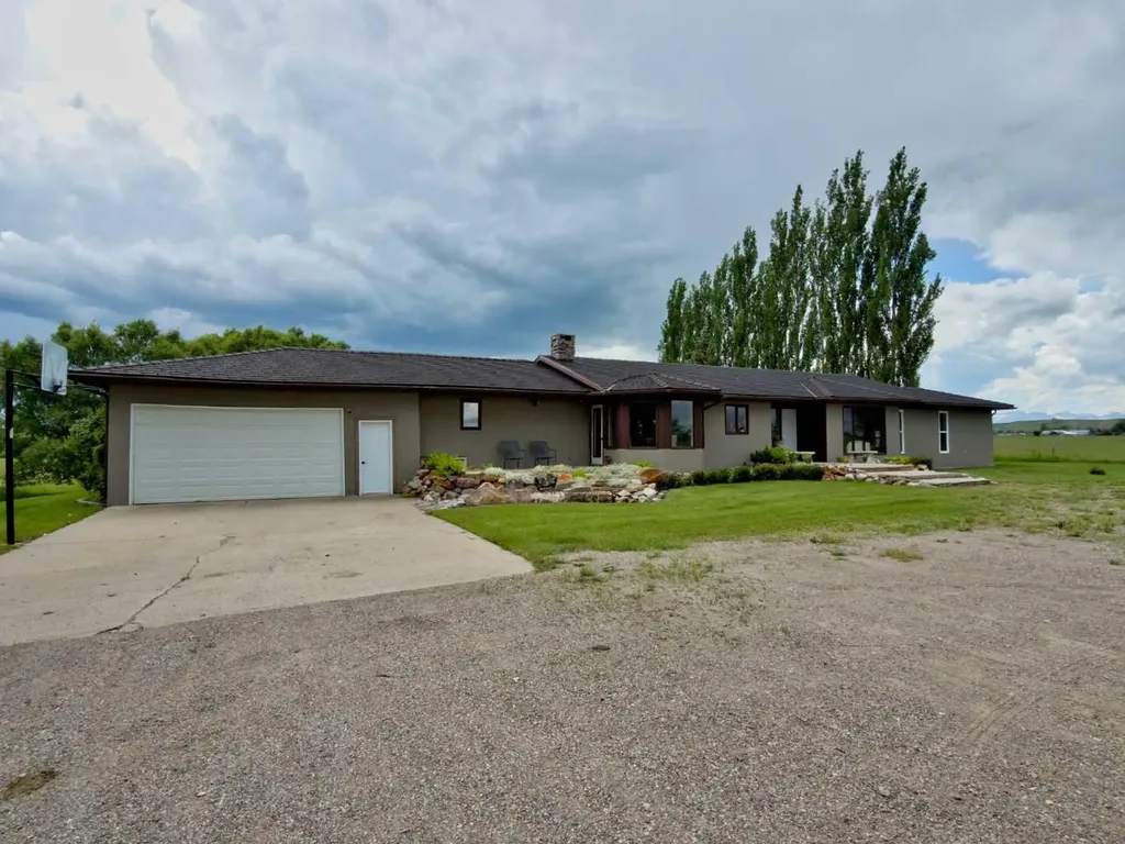 42082 Range Road 274 Hill Spring AB T0K 1E0