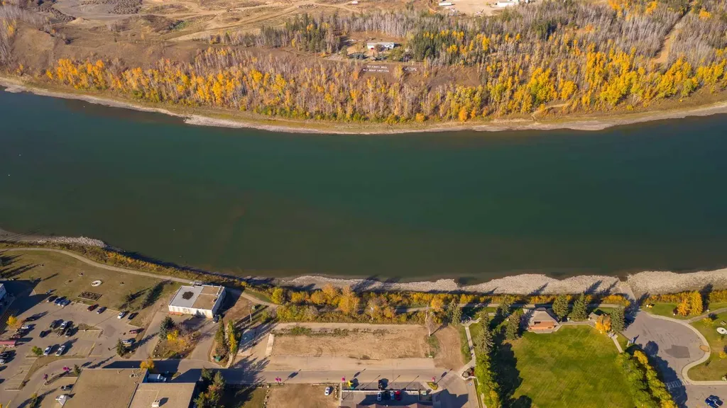 5001 51 Avenue Athabasca AB T9S 1E8