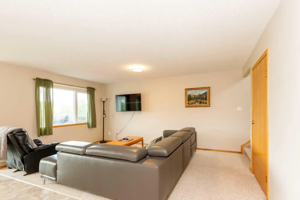 29407 Township Road 3-0 Twin Butte AB T0K1W0