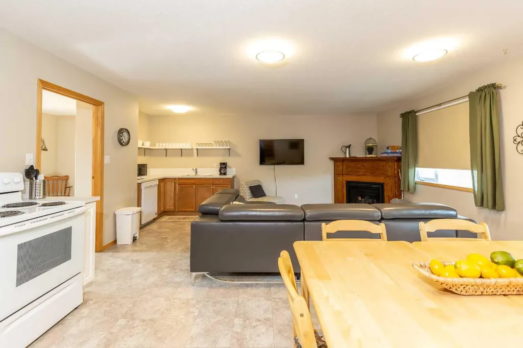 29407 Township Road 3-0 Twin Butte AB T0K1W0