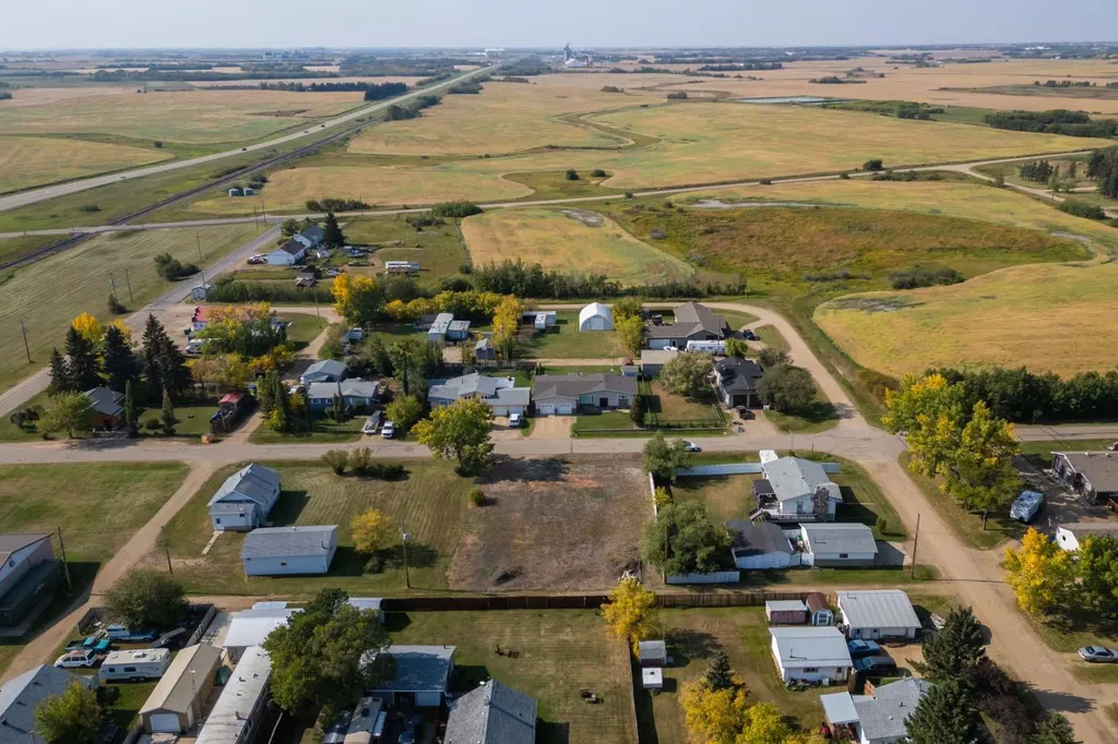 1013 Robert Street Ohaton AB T0B 3P0