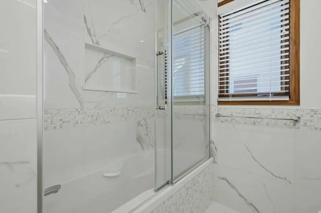 63 Varsity Ridge Terrace NW Calgary AB T3A 4Y2