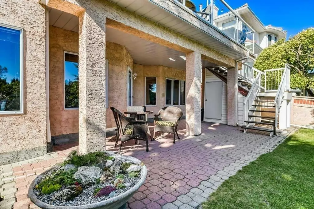 63 Varsity Ridge Terrace NW Calgary AB T3A 4Y2