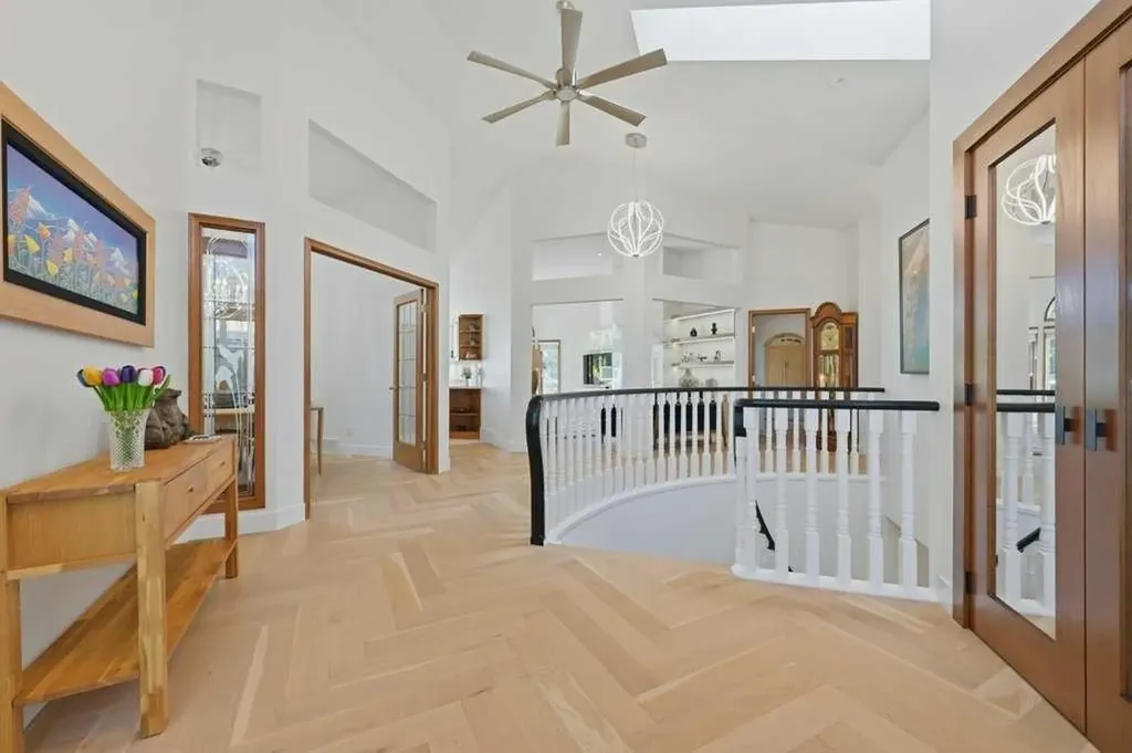 63 Varsity Ridge Terrace NW Calgary AB T3A 4Y2