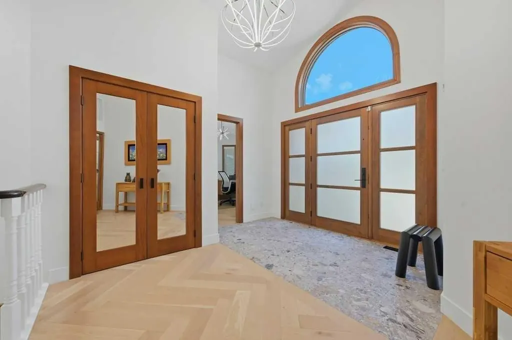 63 Varsity Ridge Terrace NW Calgary AB T3A 4Y2
