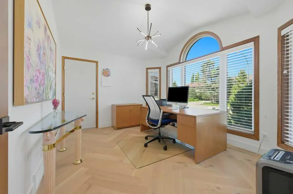 63 Varsity Ridge Terrace NW Calgary AB T3A 4Y2