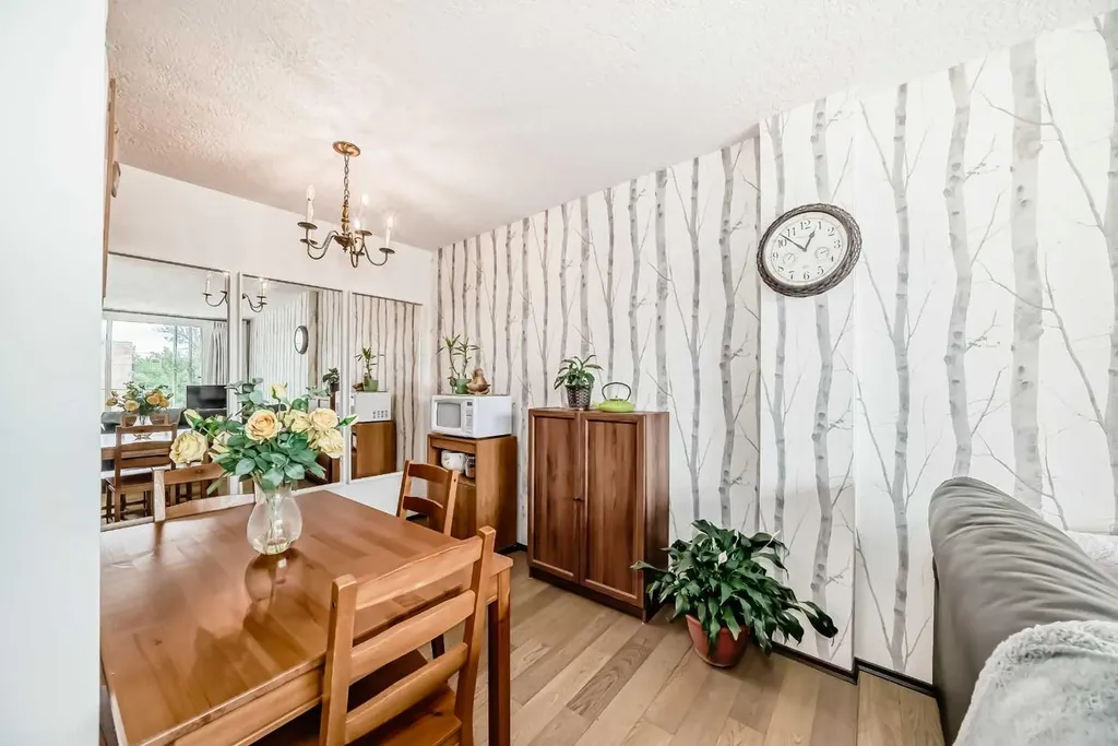 635 57 Avenue SW Calgary AB T2V 0H5