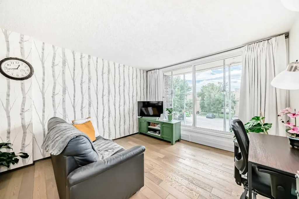 635 57 Avenue SW Calgary AB T2V 0H5