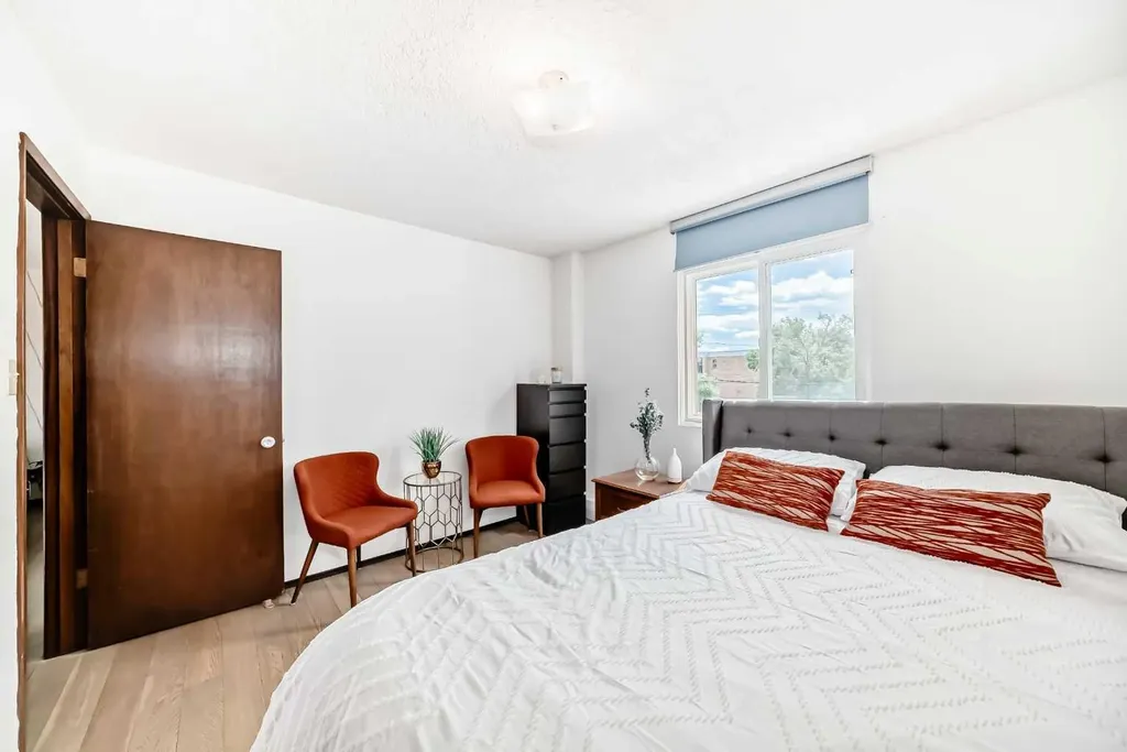 635 57 Avenue SW Calgary AB T2V 0H5