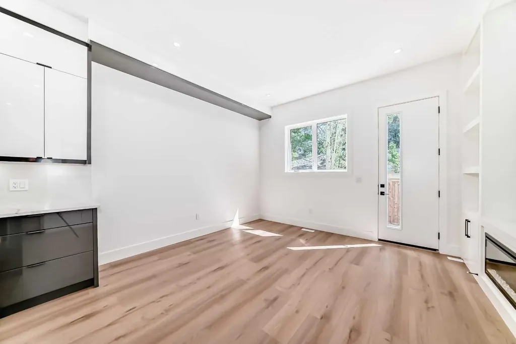 2371 20 Avenue NW Calgary AB T2M 4C9