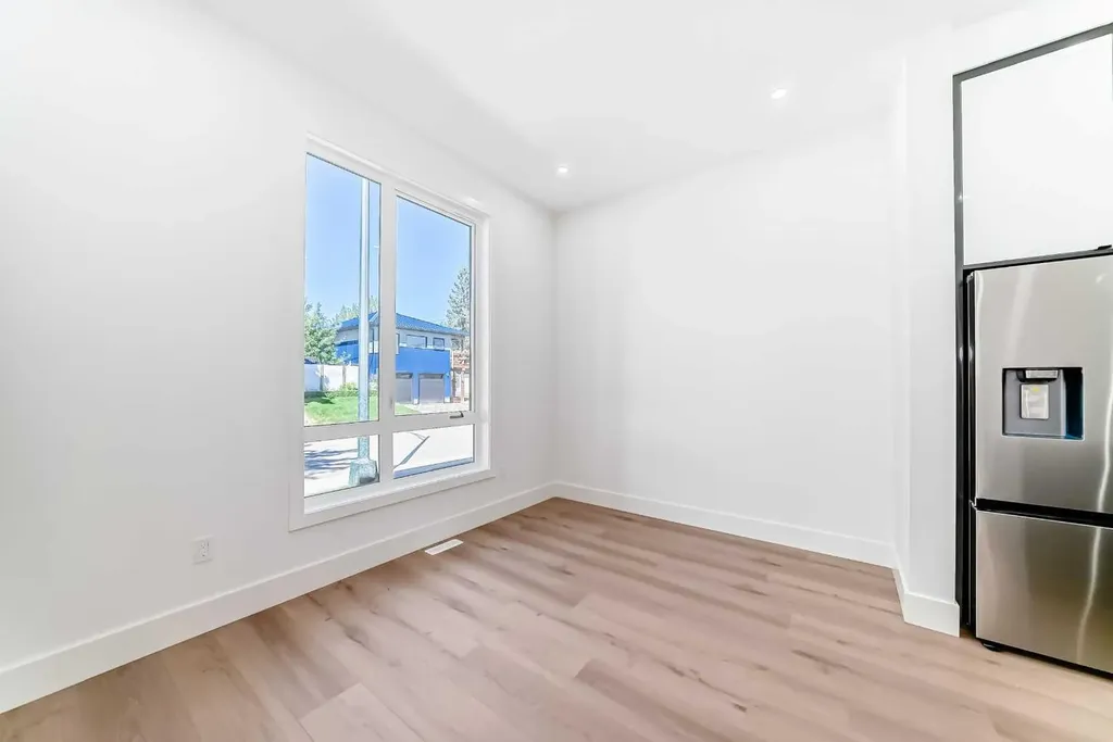 2371 20 Avenue NW Calgary AB T2M 4C9