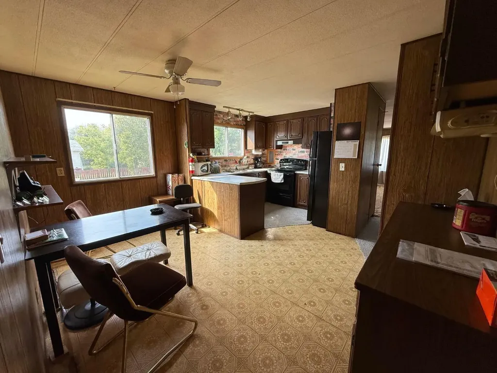 201 3 Avenue SE Youngstown AB T0J3P0