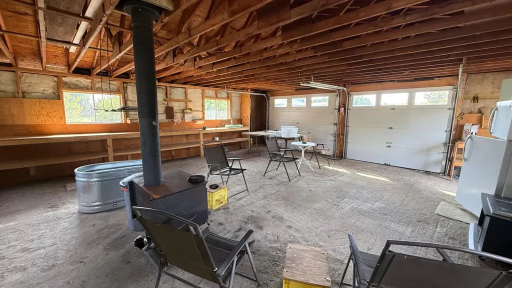201 3 Avenue SE Youngstown AB T0J3P0