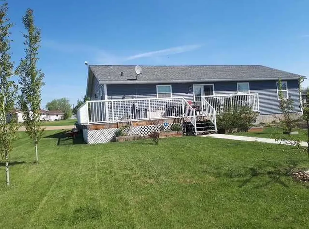 5015 45 Street Hardisty AB T0B1V0