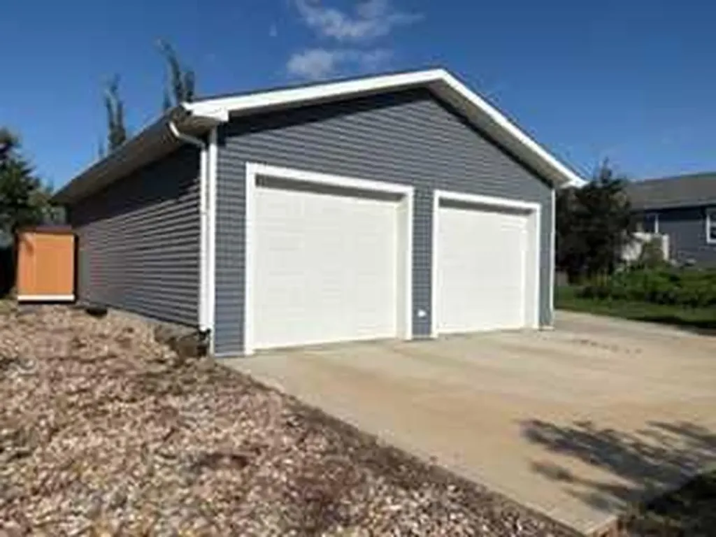 5015 45 Street Hardisty AB T0B1V0