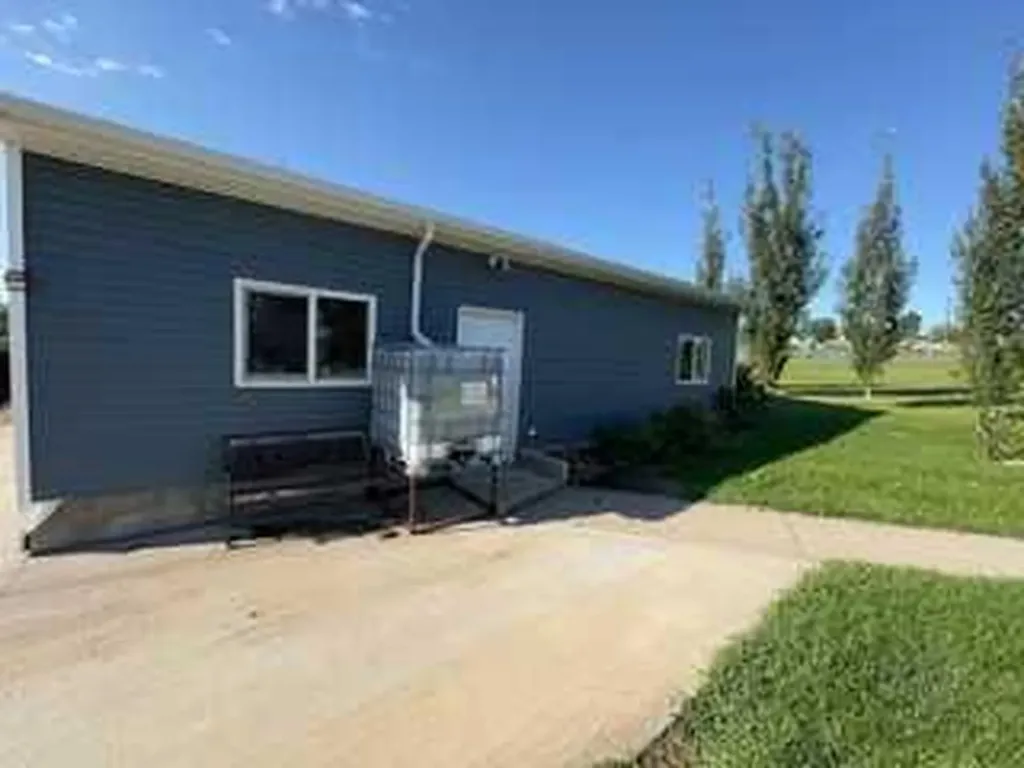 5015 45 Street Hardisty AB T0B1V0