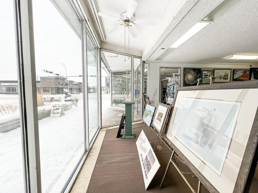 9934 100 Avenue Grande Prairie AB T8V 0T9
