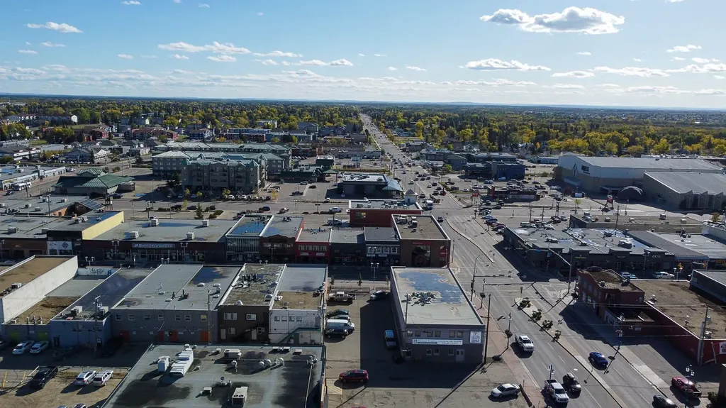 9934 100 Avenue Grande Prairie AB T8V 0T9