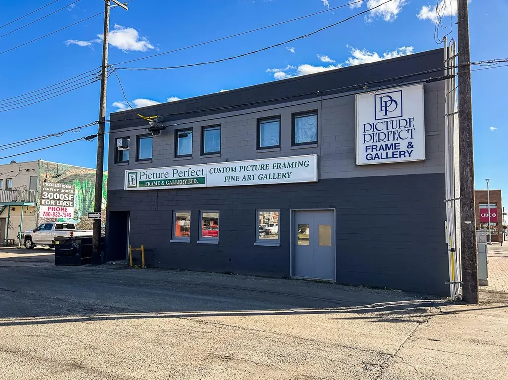 9934 100 Avenue Grande Prairie AB T8V 0T9