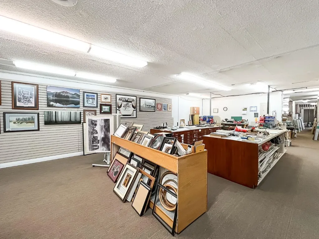 9934 100 Avenue Grande Prairie AB T8V 0T9