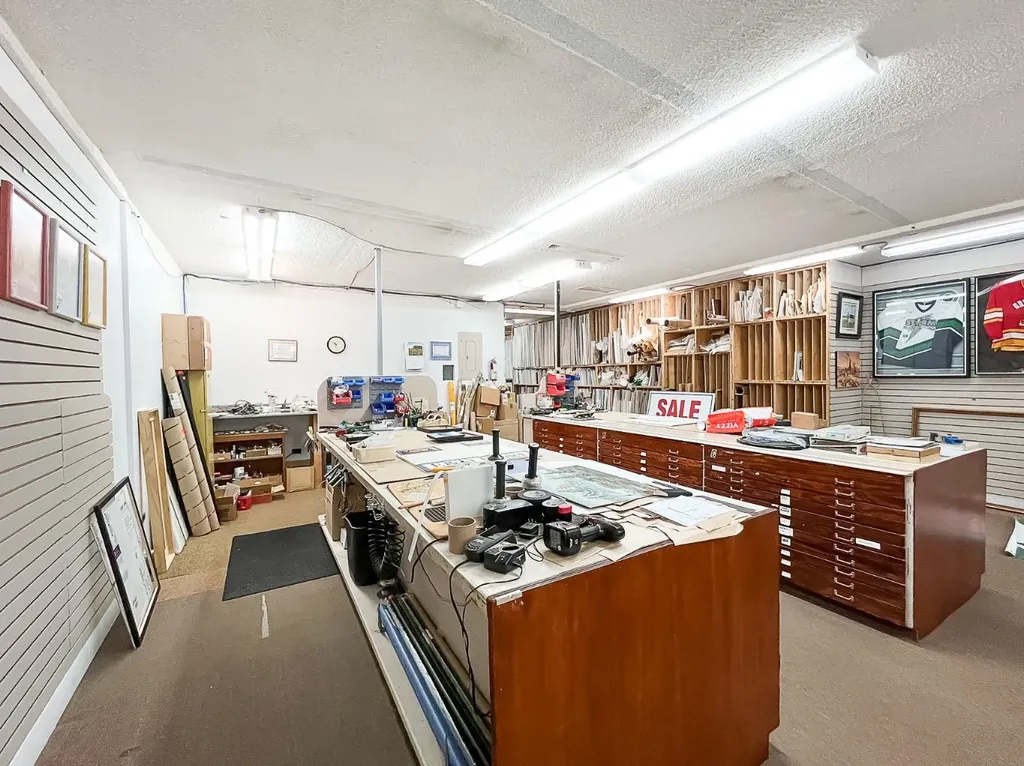 9934 100 Avenue Grande Prairie AB T8V 0T9