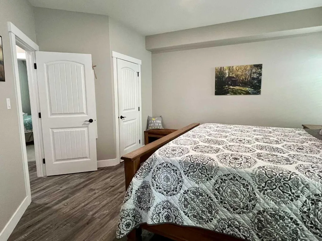 5132 54 Avenue Viking AB T0B 4N0