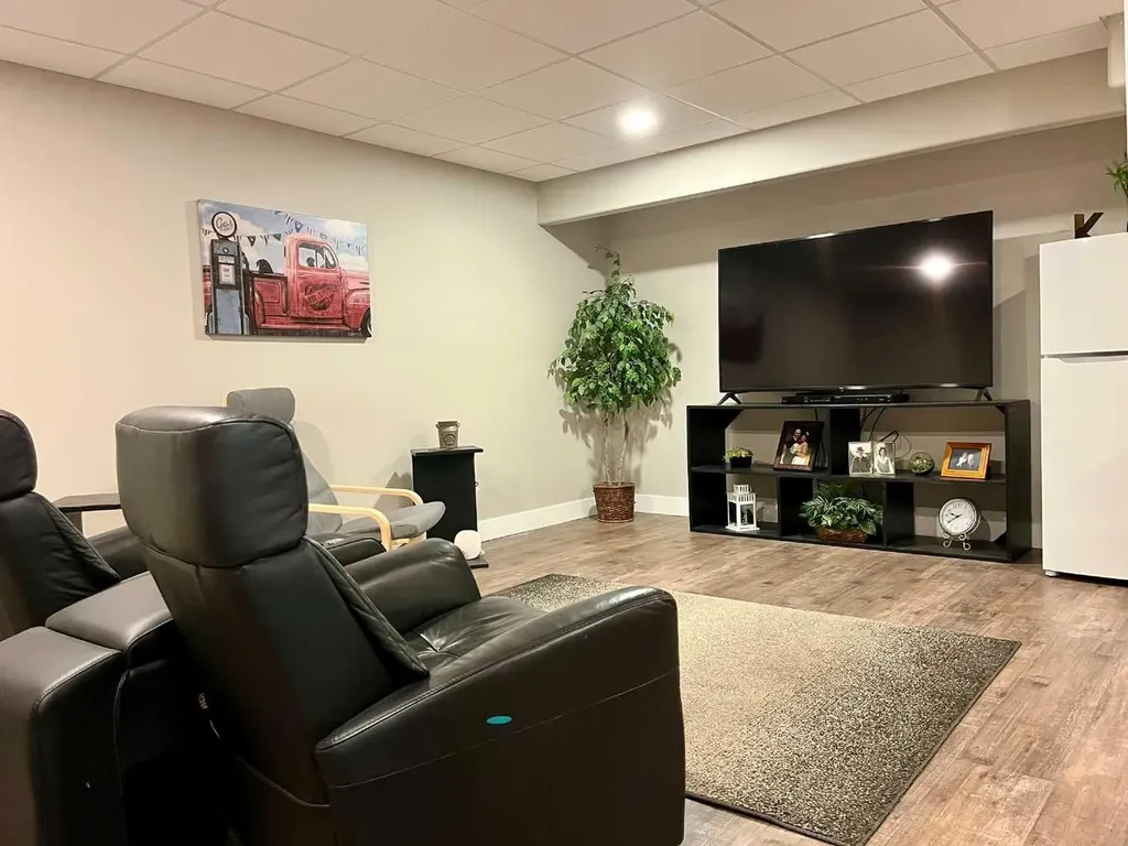5132 54 Avenue Viking AB T0B 4N0