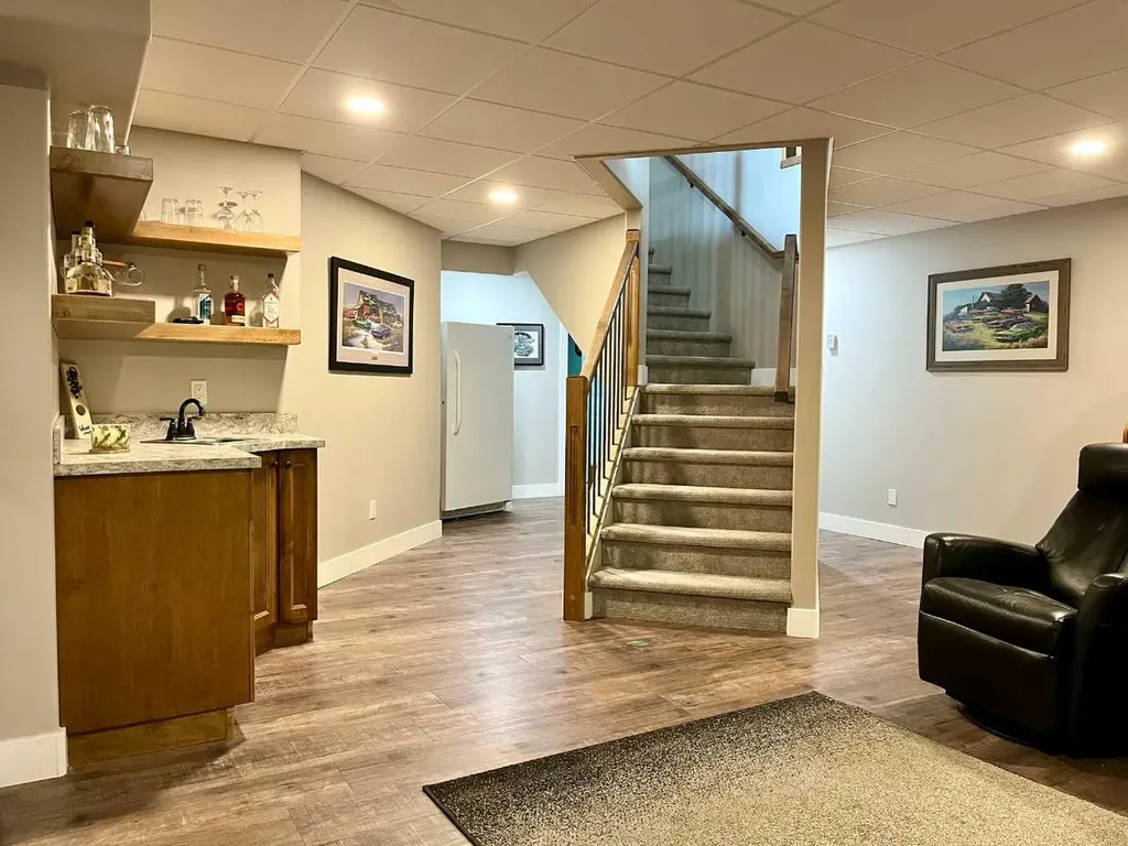 5132 54 Avenue Viking AB T0B 4N0