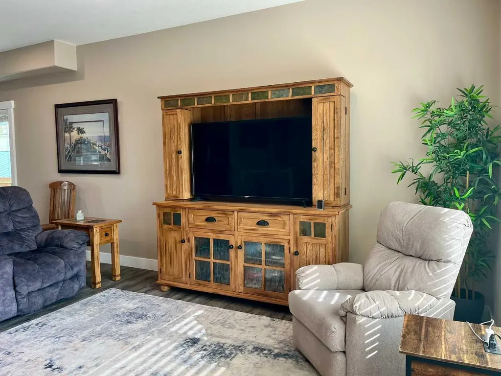 5132 54 Avenue Viking AB T0B 4N0