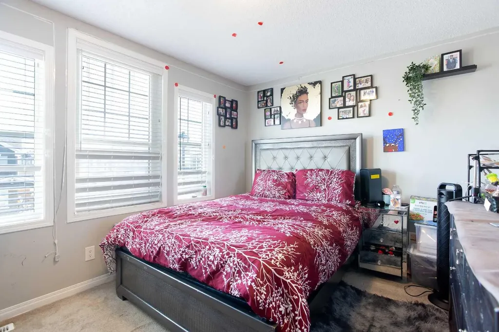 158 Osborne Common SW Airdrie AB T4B 5G7