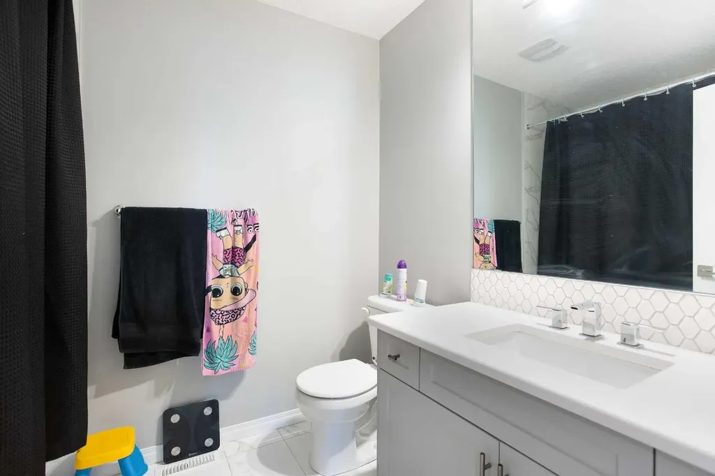 158 Osborne Common SW Airdrie AB T4B 5G7