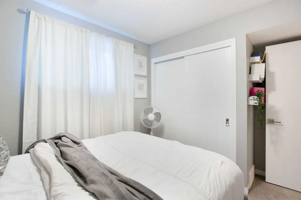 158 Osborne Common SW Airdrie AB T4B 5G7