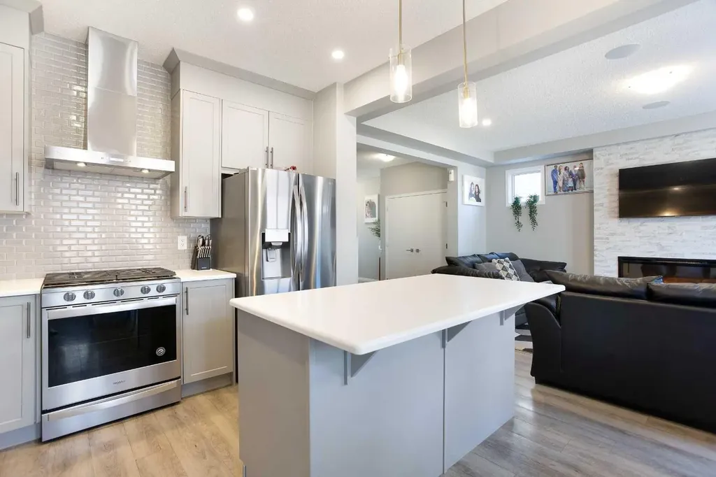 158 Osborne Common SW Airdrie AB T4B 5G7