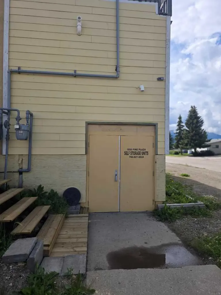 1800 Pine Plaza Grande Cache AB T0E 0Y0