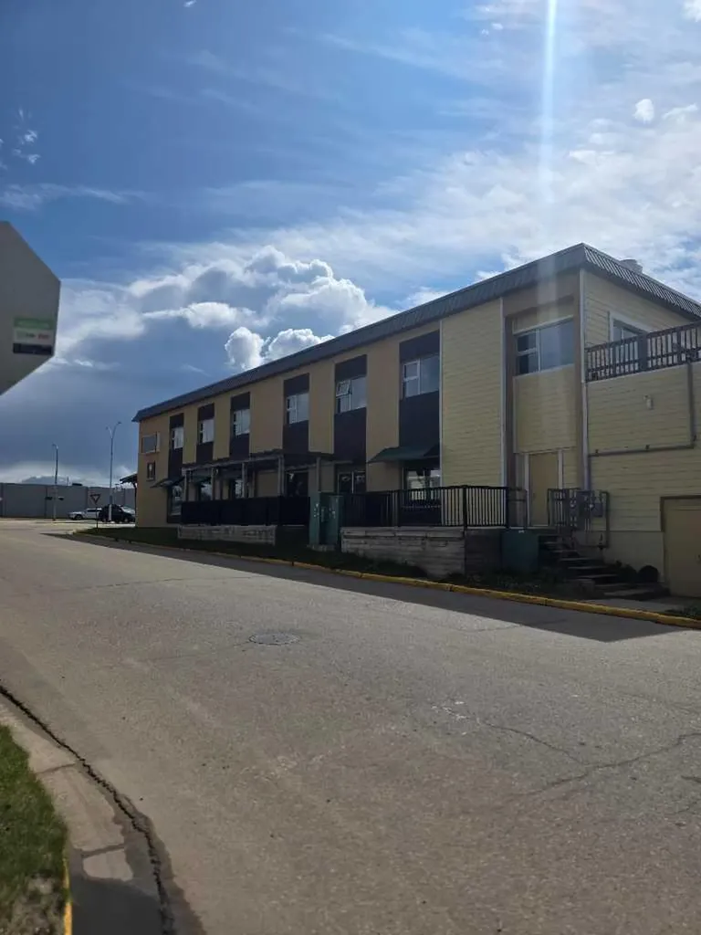 1800 Pine Plaza Grande Cache AB T0E 0Y0