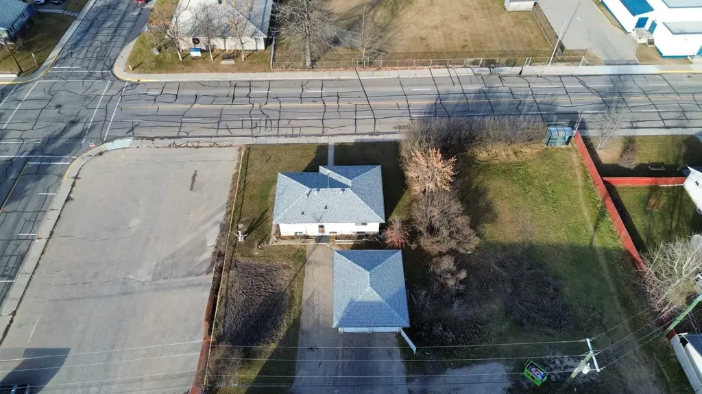 4815 52 Avenue Whitecourt AB T7S 1N2