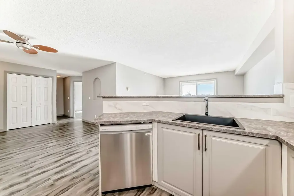 1000 Citadel Meadow Point NW Calgary AB T3G 5N5