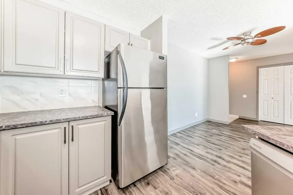 1000 Citadel Meadow Point NW Calgary AB T3G 5N5
