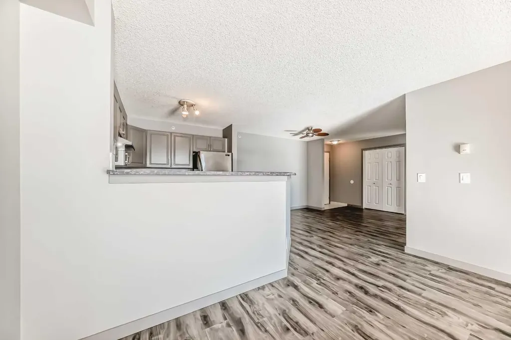 1000 Citadel Meadow Point NW Calgary AB T3G 5N5