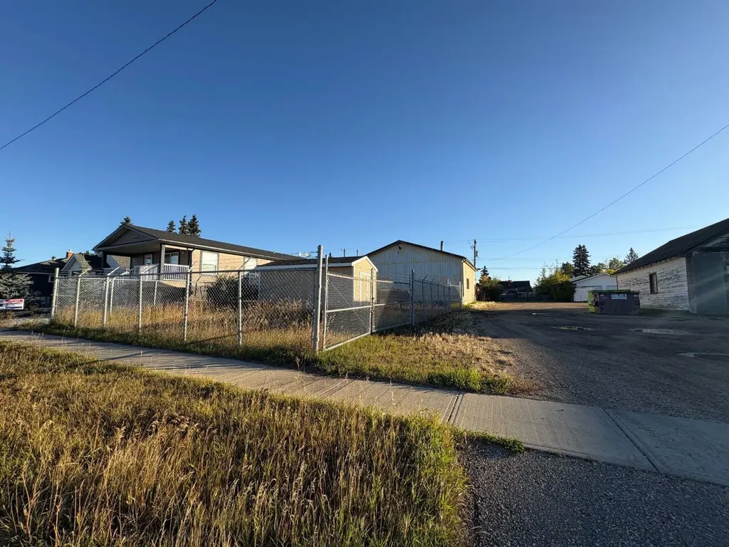 10017 100 Street Sexsmith AB T0H 3C0