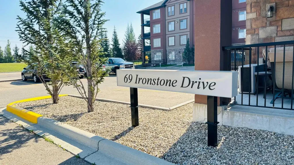 69 Ironstone Drive Red Deer AB T4R 0J8