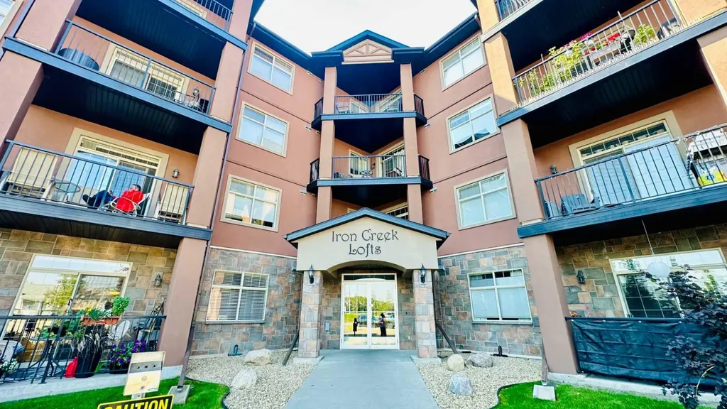 69 Ironstone Drive Red Deer AB T4R 0J8